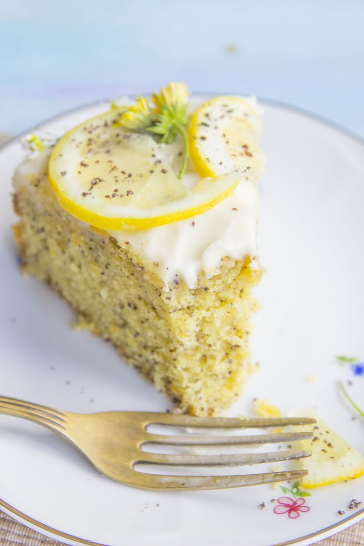 When life gives you lemons, ditch the lemonade. Make this lemon poppy seed cake instead. 