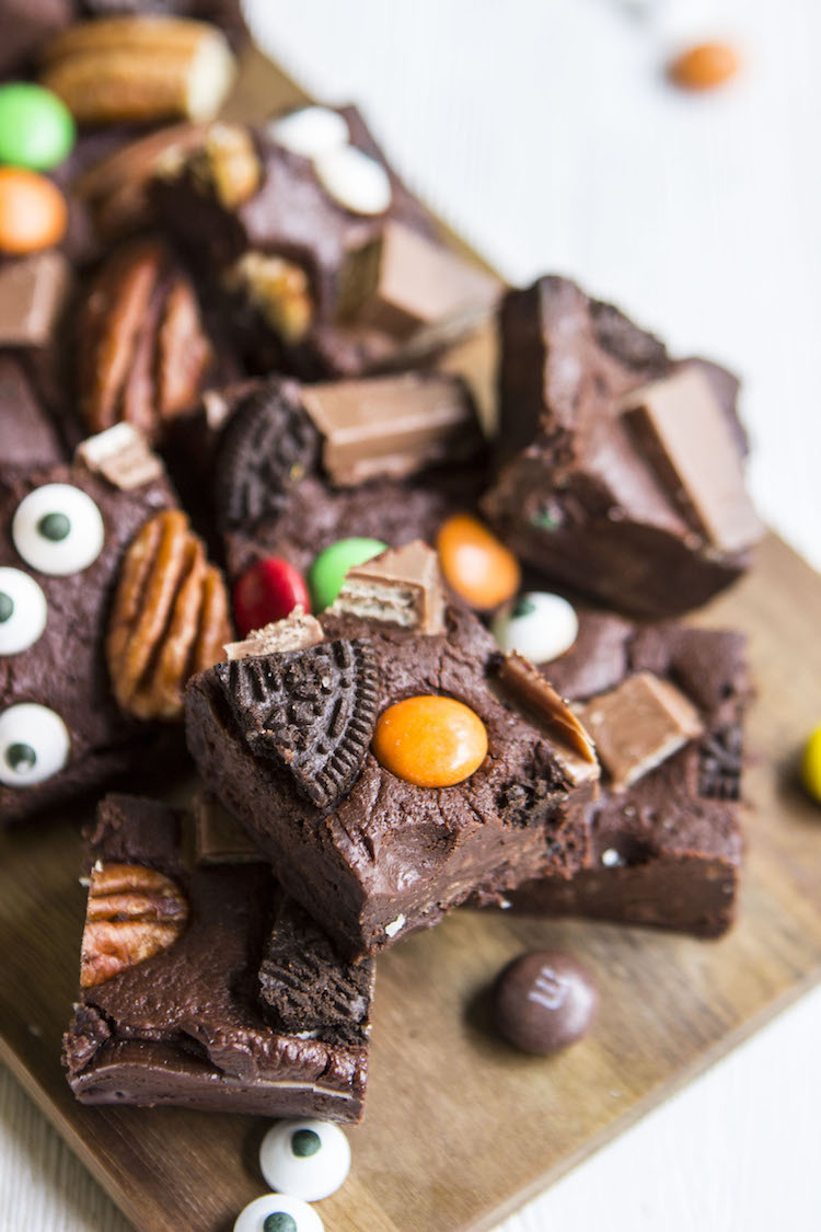 This 5-minute microwave fudge made just for Halloween is guaranteed to be a hit at your next Halloween party. Scary never tasted this sweet.