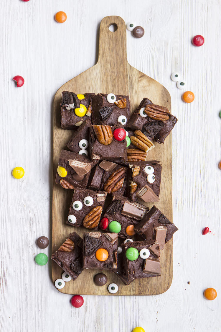 This 5-minute microwave fudge made just for Halloween is guaranteed to be a hit at your next Halloween party. Scary never tasted this sweet.